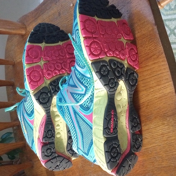 NB 580 V4 shoes- size 8.5 - Picture 5 of 6